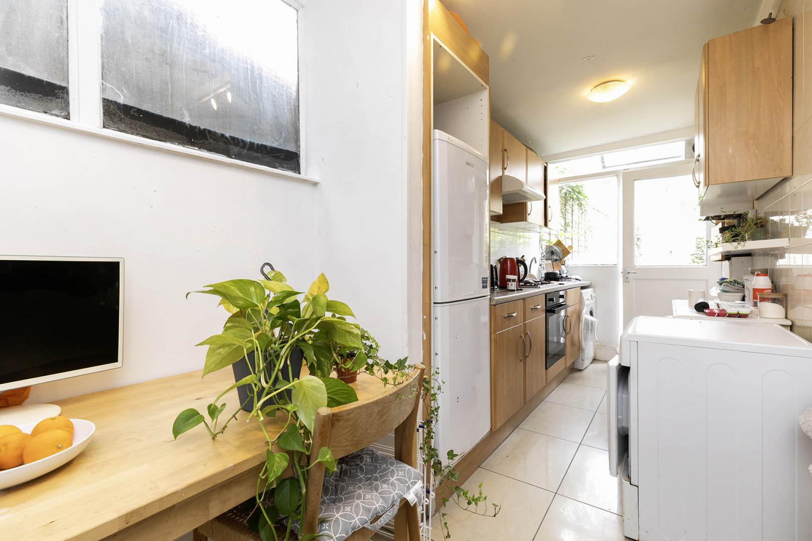 			3 Bedroom, 1 bath, 1 reception Ground Floor Flat			 Loveridge Road, West Hampstead